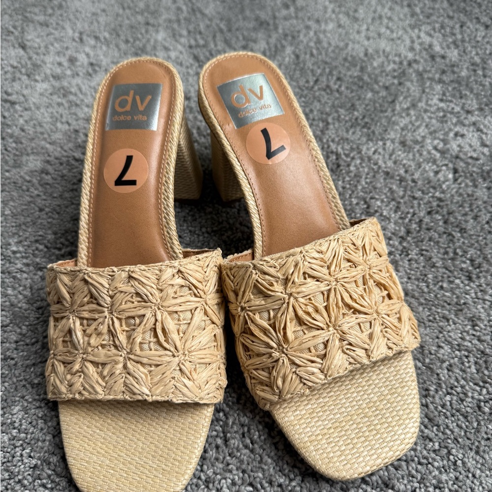DV by Dolce Vita Women's Beige Woven Mules
